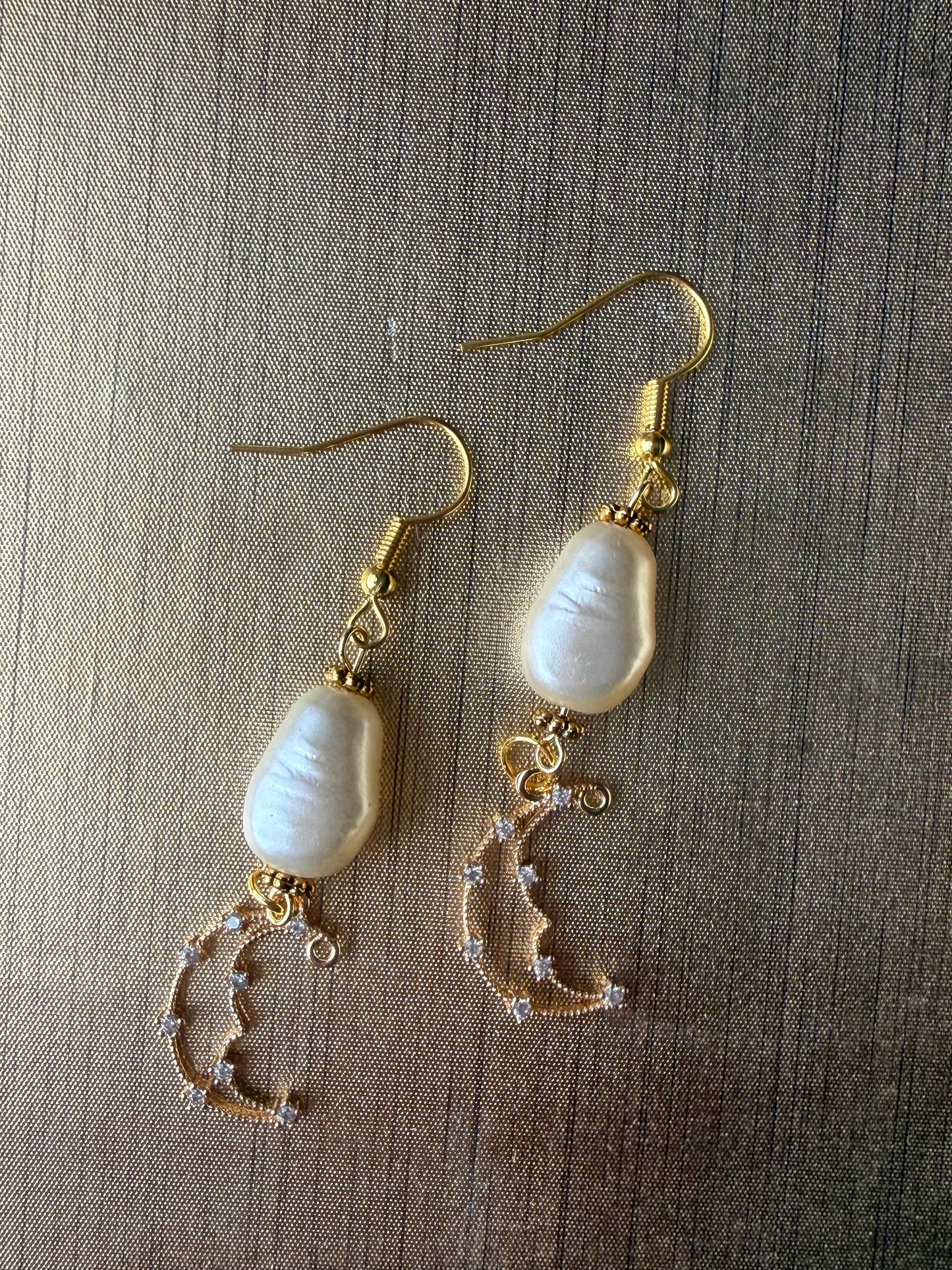 Crescent Pearl Cascade