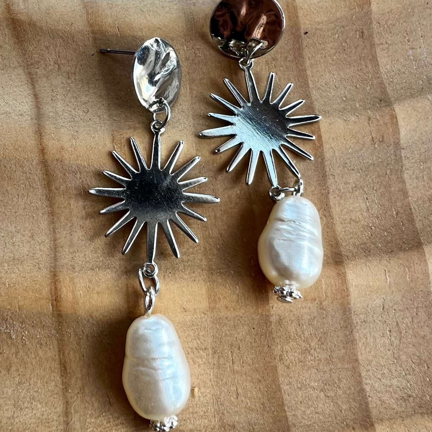 Sunshine&Pearl Dangles in Silver