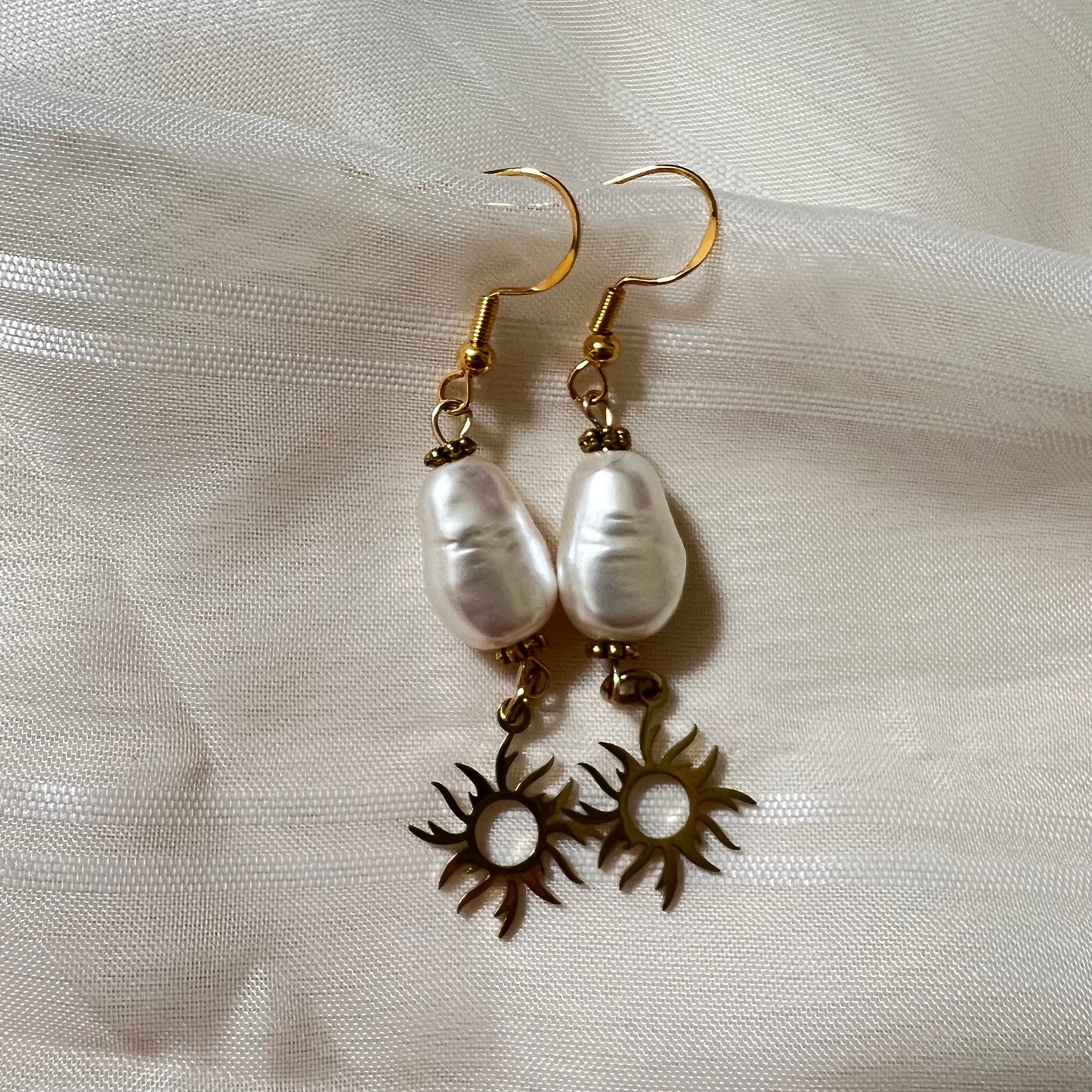 Pearl Solar Flare Dangles