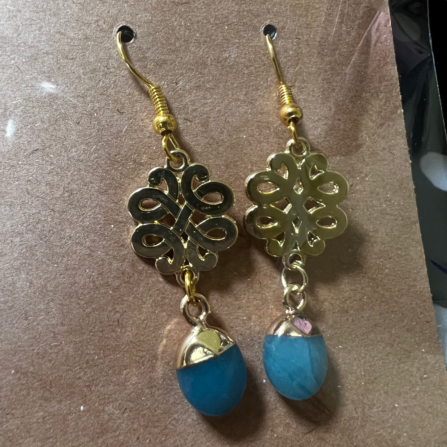 Teal Jade Medallion Dangle - Knot