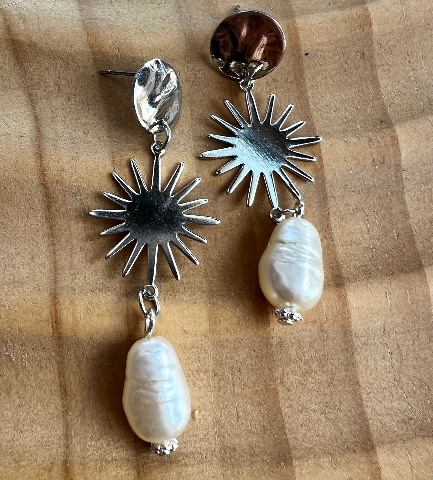 Sunshine&Pearl Dangles in Silver