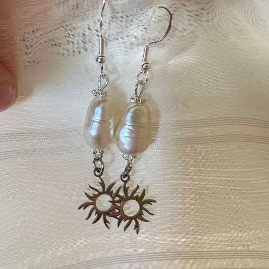 Pearl Solar Flare Dangles